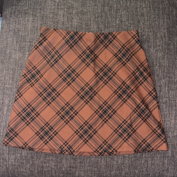 Aritiza Wilfred size 2 classic mini skirt plaid in dark brown and black - Picture 1 of 6